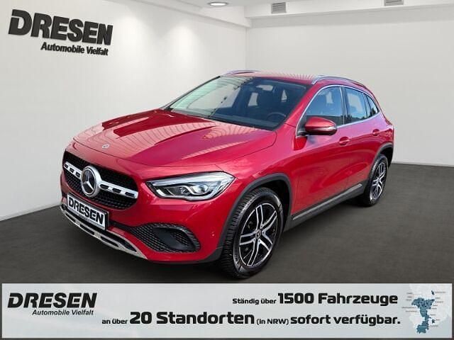 Rot Gebraucht 2021 Mercedes GLA200 Progressive SUV | 32.780 € (Fairer Preis) - Bild 1/4