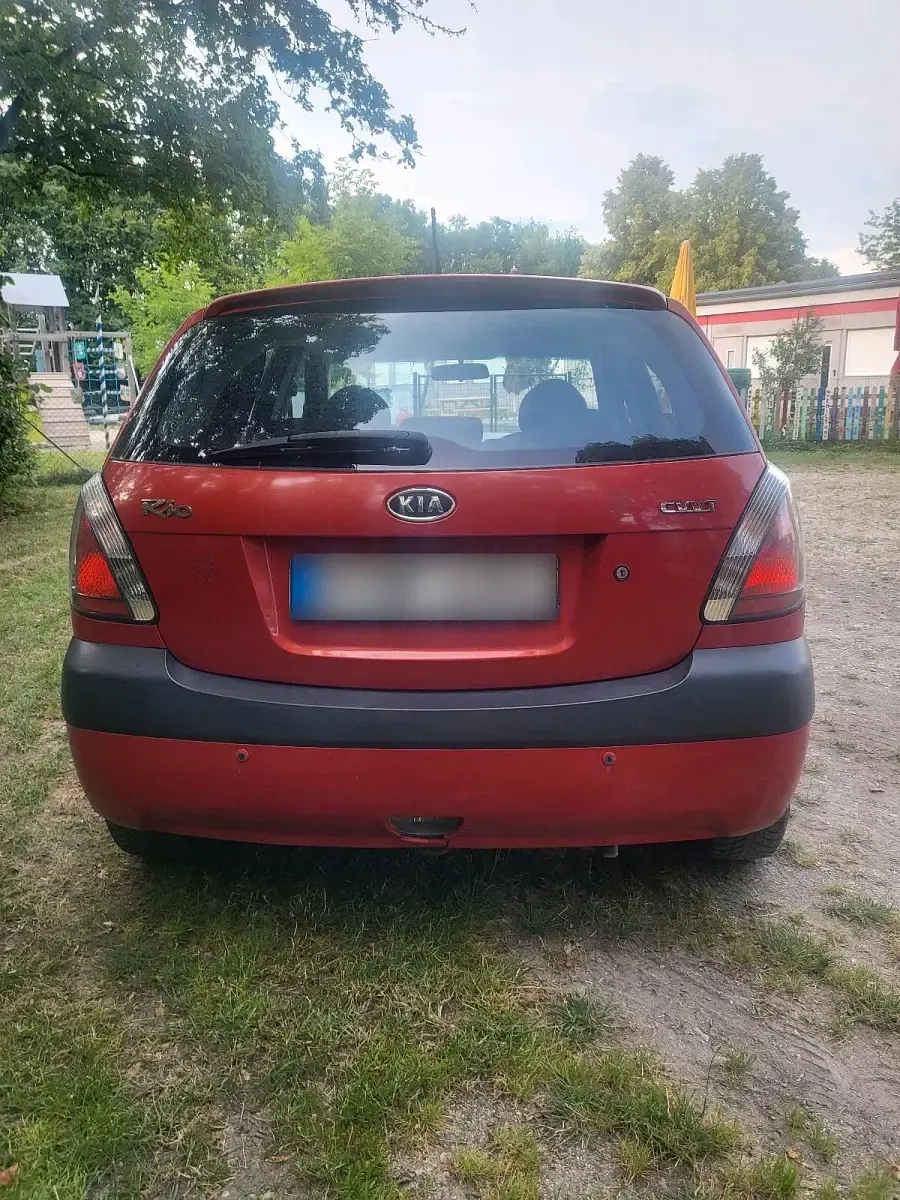 Gebraucht Kia Rio 109 PS (80 kW) 2008 Rot Kleinwagen