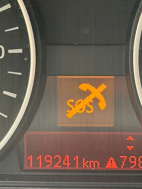 Gebraucht BMW 118 Cabriolet 143 PS (105 kW) 2011 Schwarz Cabrio