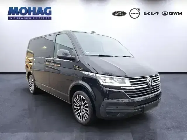 Gebraucht VW Multivan Comfortline 204 PS (150 kW) 2022 Schwarz Van / Kleinbus