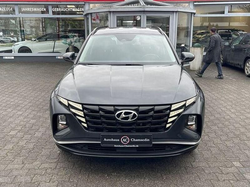 Grau Gebraucht 2021 Hyundai Tucson Trend SUV | 21.499 € (Guter Preis) - Bild 1/4