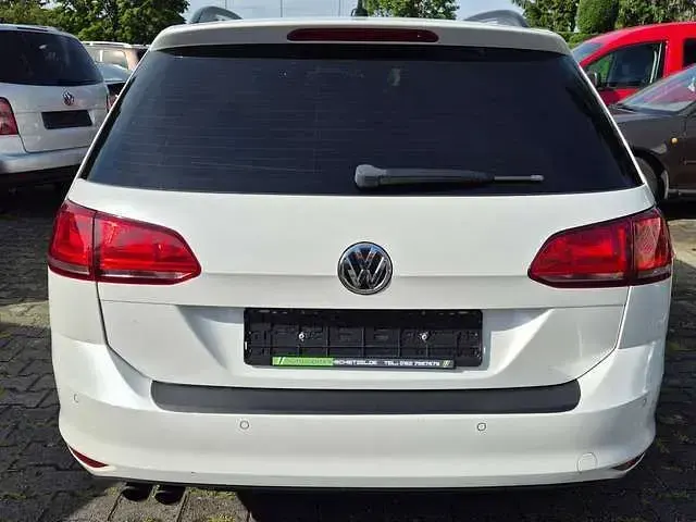 Gebraucht VW Golf VII Cup 122 PS (89 kW) 2014 Oryxweiß perlmutteffekt Kombi