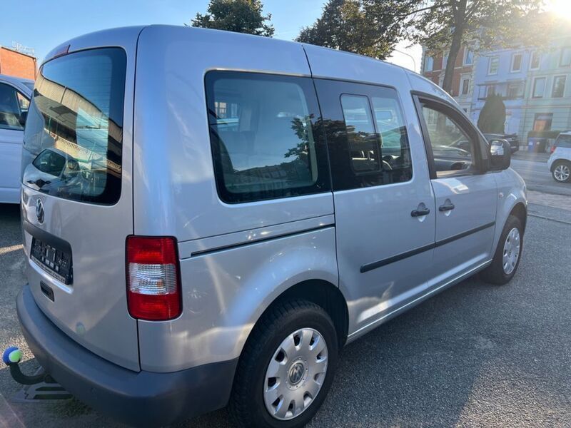 Gebraucht VW Caddy Life 80 PS (58 kW) 2010 Silber Van / Kleinbus