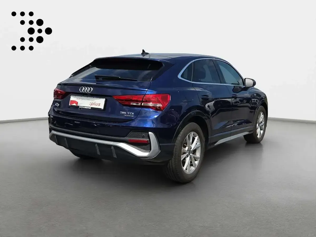 Gebraucht Audi Q3 S-Line 150 PS (110 kW) 2023 Navarrablau metallic SUV