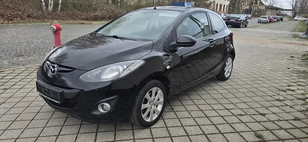 Używany Mazda 2 Edition 84 KM (61 kW) 2013 Czarny Hatchback