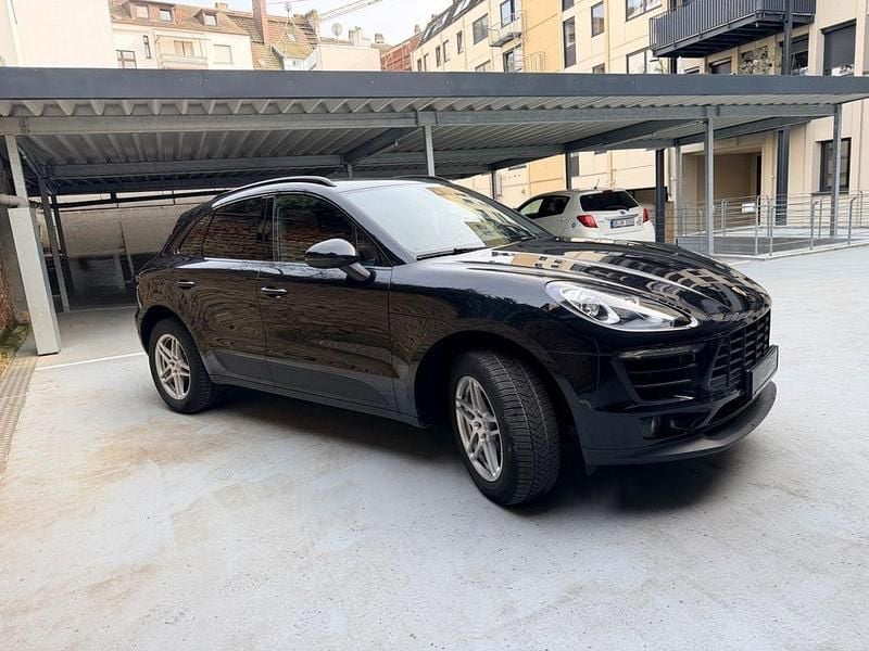Second-hand Porsche Macan 340 CP (250 kW) 2015 Negru SUV