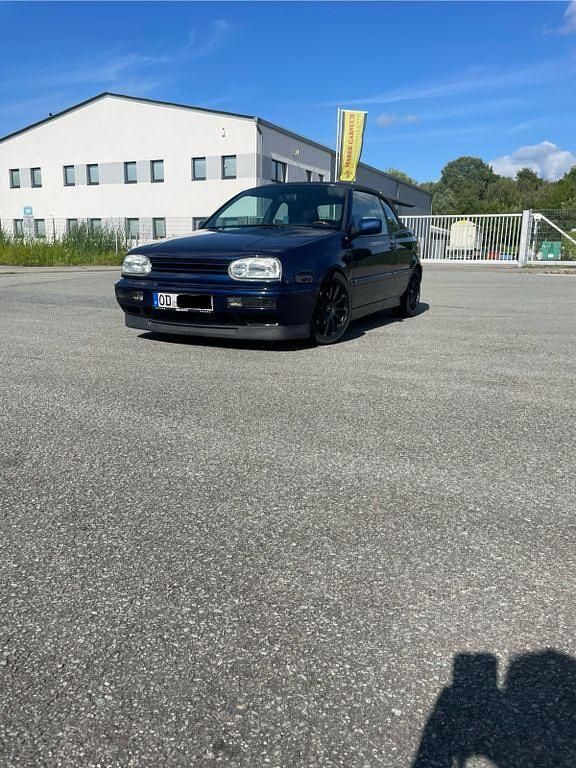 Blau Gebraucht 1996 VW Golf Cabriolet Cabrio | 3.000 € (Etwas zu teuer) - Bild 1/4