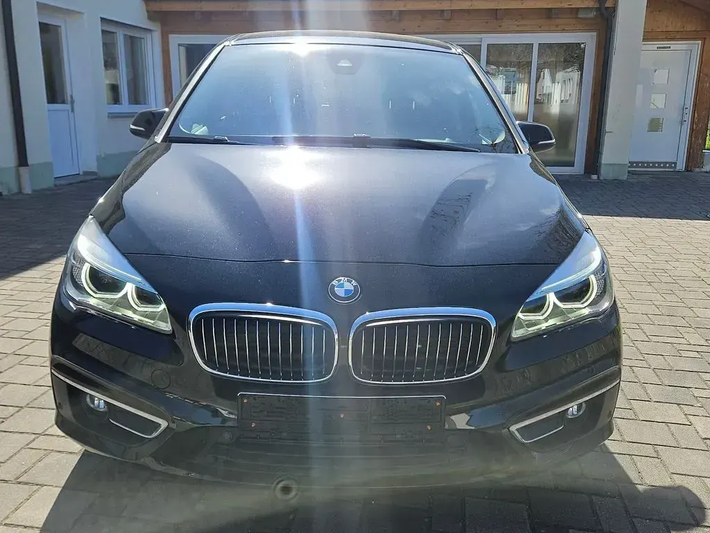Gebraucht BMW 220 Gran Tourer Luxury Line 192 PS (141 kW) 2017 Schwarz Van / Kleinbus