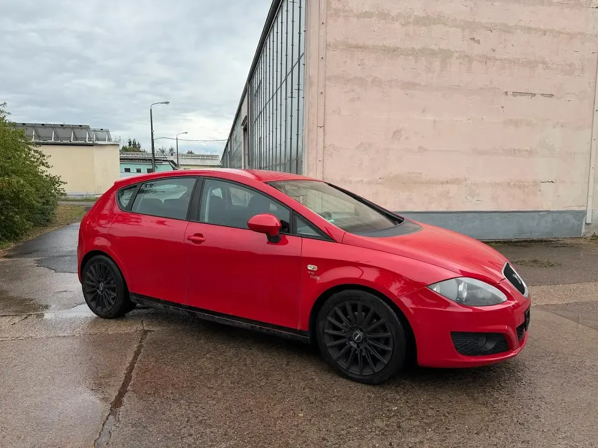 Gebraucht Seat Leon 125 PS (91 kW) 2011 Rot Kleinwagen