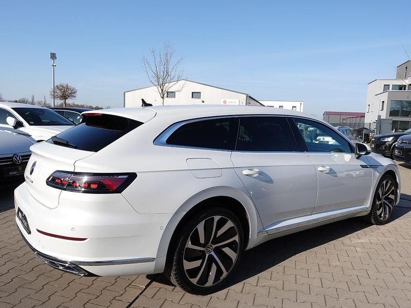 Gebraucht VW Arteon R-line 218 PS (160 kW) 2022 Oryxweiß perlmutteffekt Kombi