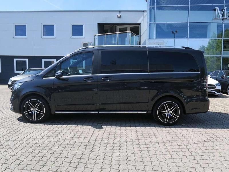 Gebraucht Mercedes V300 Avantgarde 237 PS (174 kW) 2024 Grau Van / Kleinbus