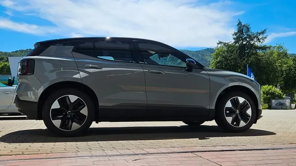 Gebraucht Volvo EX30 Plus 200 kW (272 PS) 2024 Grau SUV