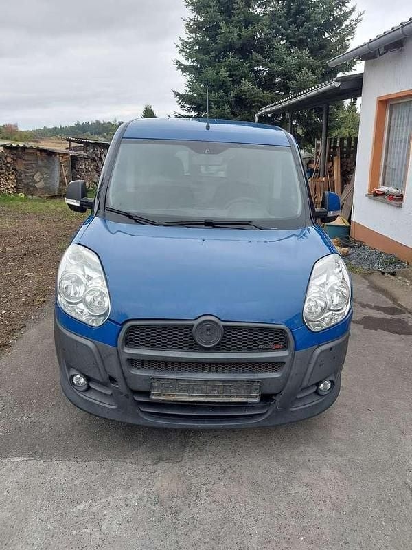 Blau Gebraucht 2010 Fiat Doblò Van / Kleinbus | 3.200 € (Guter Preis) - Bild 1/3