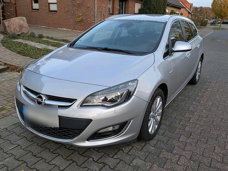 Silber Gebraucht 2023 Opel Astra Innovation Kombi | 3.350 € - Bild 1/4
