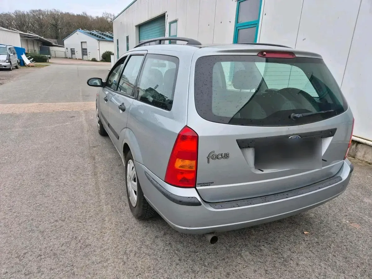 Used Ford Focus 116 HP (85 kW) 2004 Silver Estate