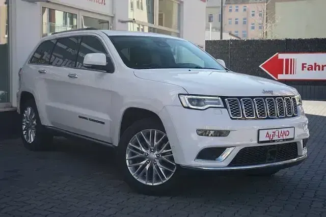 Gebraucht Jeep Grand Cherokee Summit 250 PS (183 kW) 2018 Ivory 3 coat (metallic) SUV