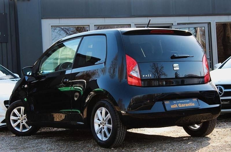 Gebraucht Seat Mii Style 60 PS (44 kW) 2012 Schwarz Kleinwagen