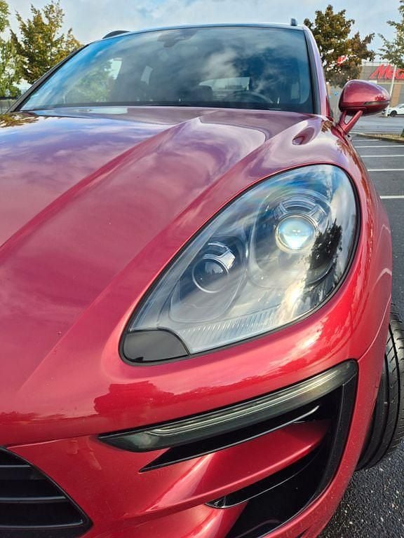 Rot Gebraucht 2015 Porsche Macan Turbo SUV | 36.000 € (Guter Preis) - Bild 1/4