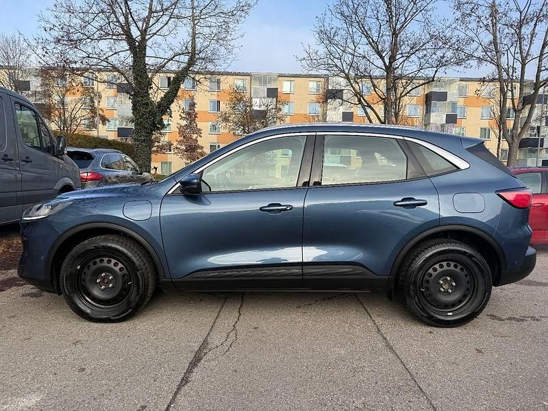 Gebraucht Ford Kuga Titanium 224 PS (164 kW) 2022 Blau SUV