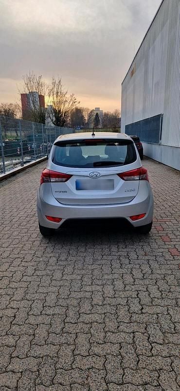 Gebraucht Hyundai ix20 90 PS (66 kW) 2013 Kleinwagen