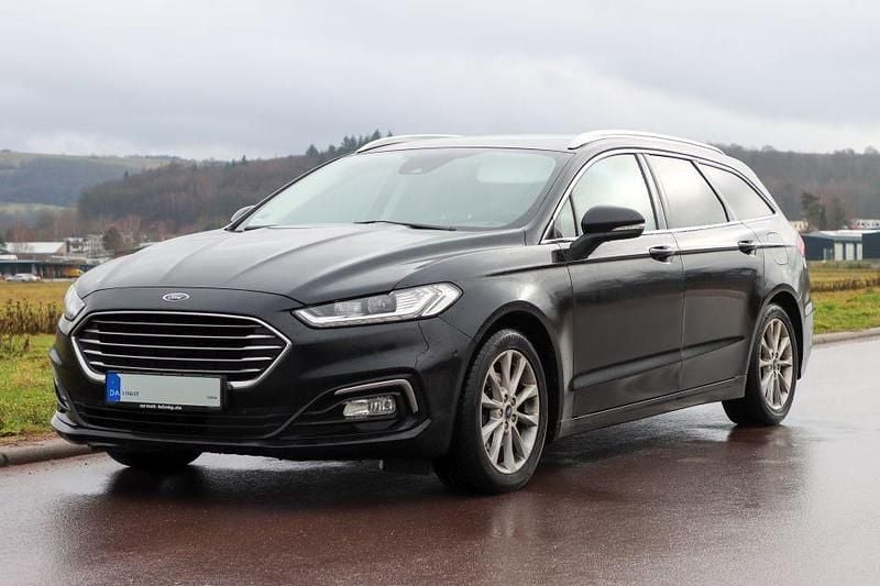 Gebraucht Ford Mondeo Titanium 150 PS (110 kW) 2021 Schwarz Limousine