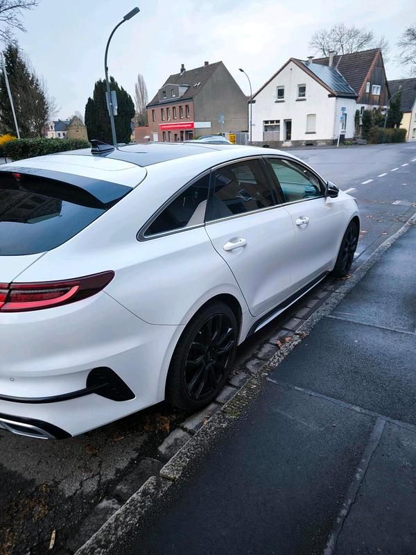 Gebraucht Kia ProCeed GT 136 PS (100 kW) 2019 Weiß Kombi