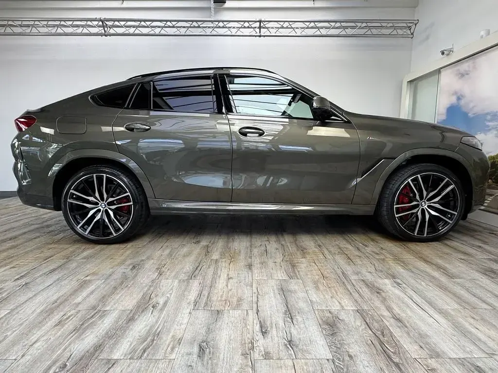 Gebraucht BMW X6 M Sport 298 PS (219 kW) 2025 (0c3d) manhattan green metallic SUV