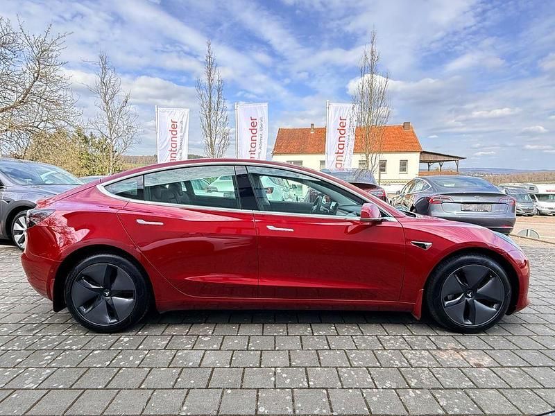 Gebraucht Tesla Model 3 350 kW (476 PS) 2019 Rot Limousine