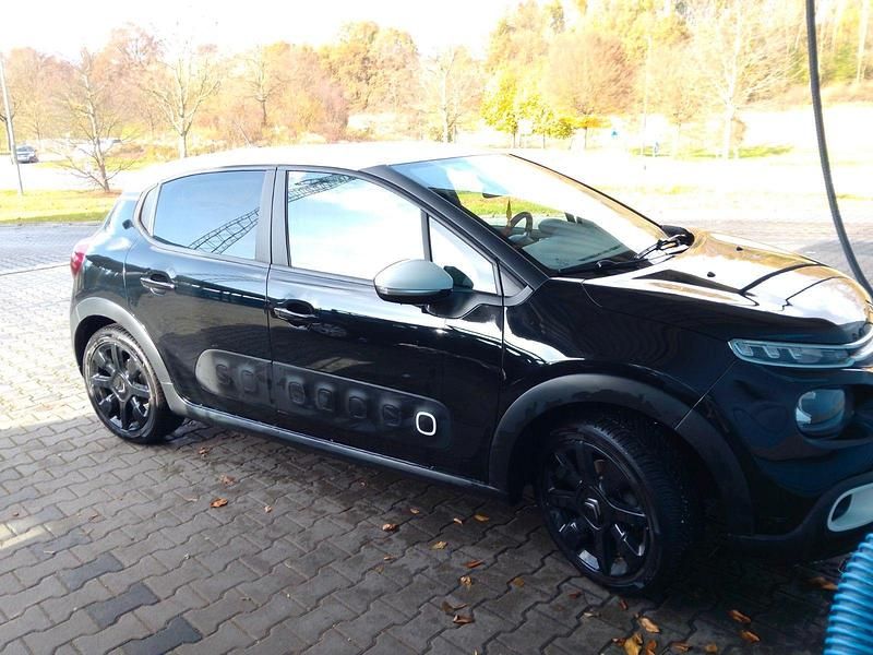Gebraucht Citroën C3 Feel 110 PS (80 kW) 2019 Schwarz Kleinwagen