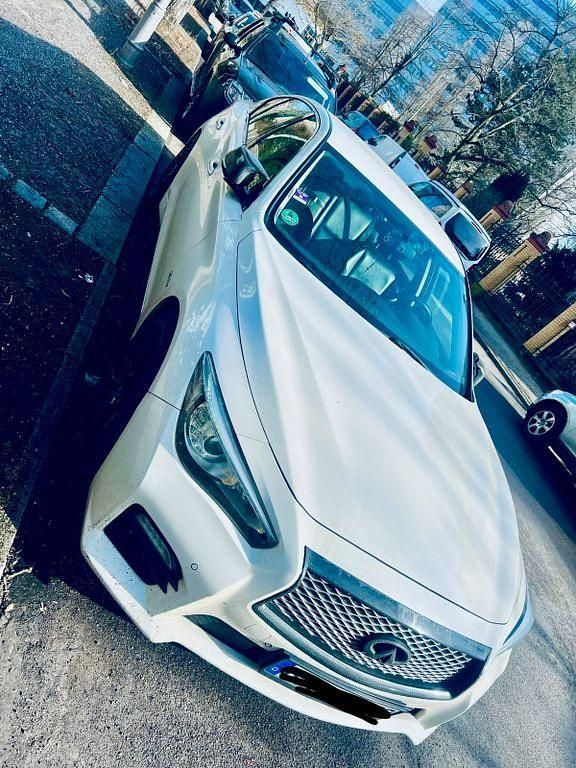 Gebraucht Infiniti Q50 Sport Tech 364 PS (267 kW) 2016 Weiß Limousine