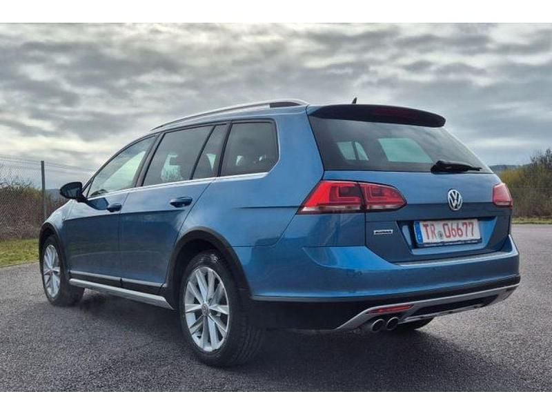 Gebraucht VW Golf Alltrack 184 PS (135 kW) 2016 Pacific blue (metallic) Kombi