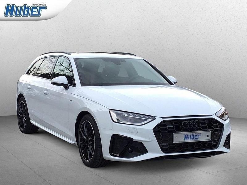 Gletscherweiß Gebraucht 2023 Audi A4 S-Line Kombi | 53.790 € - Bild 1/1