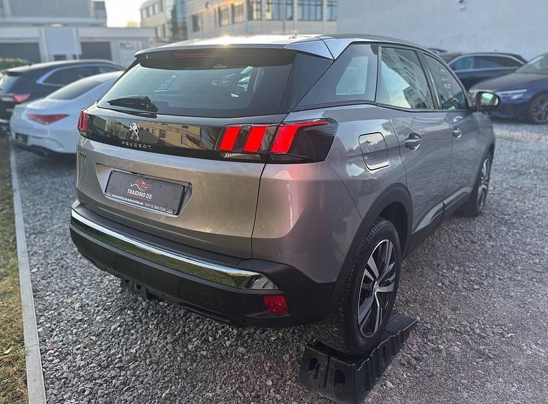 Gebraucht Peugeot 3008 131 PS (96 kW) 2020 Grau SUV