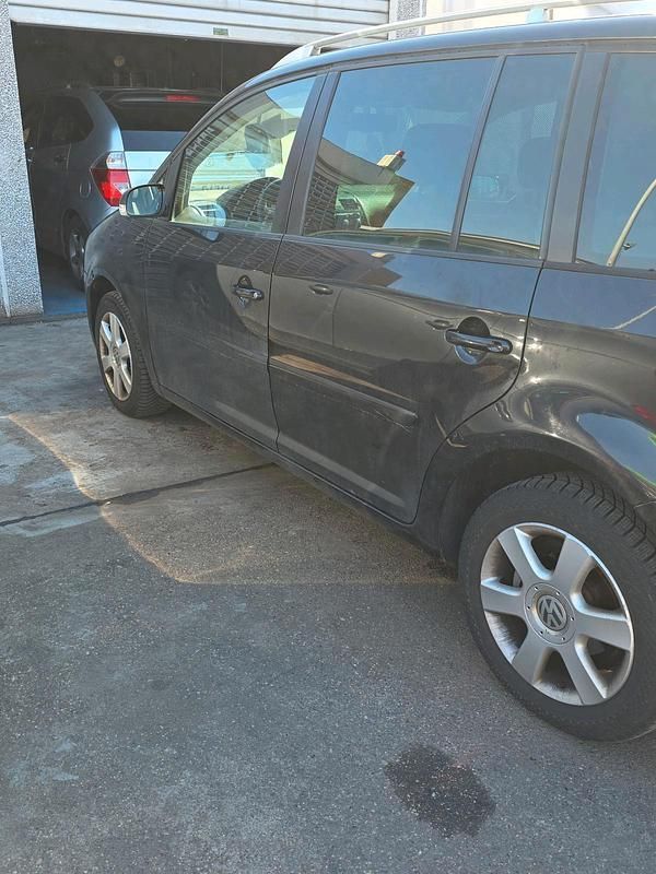 Gebraucht VW Touran 104 PS (76 kW) 2005 Schwarz Van / Kleinbus