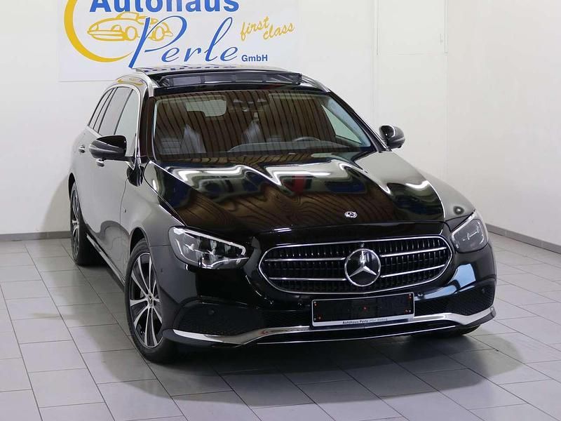 Gebraucht Mercedes E300 194 PS (142 kW) 2021 Schwarz Kombi