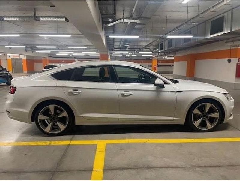 Weiß Gebraucht 2019 Audi A5 Sportback Sport Limousine | 33.000 € - Bild 1/3