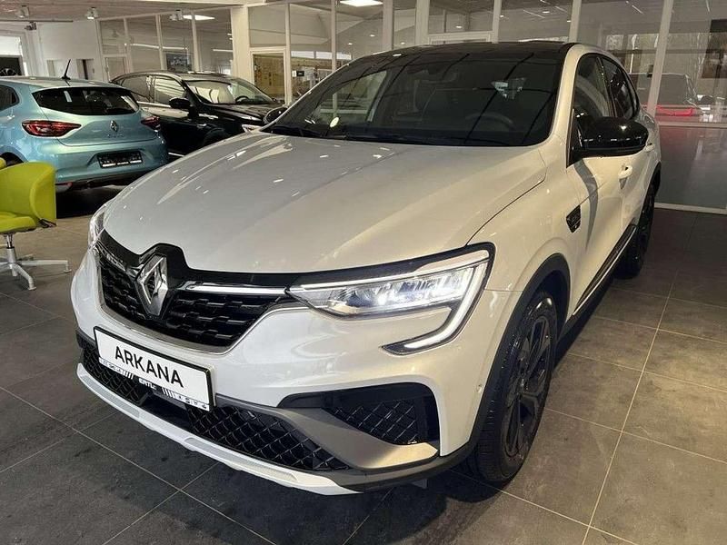 Kyanitweiß metallic (weiß) Gebraucht 2023 Renault Arkana SUV | 24.990 € (Etwas zu teuer) - Bild 1/4