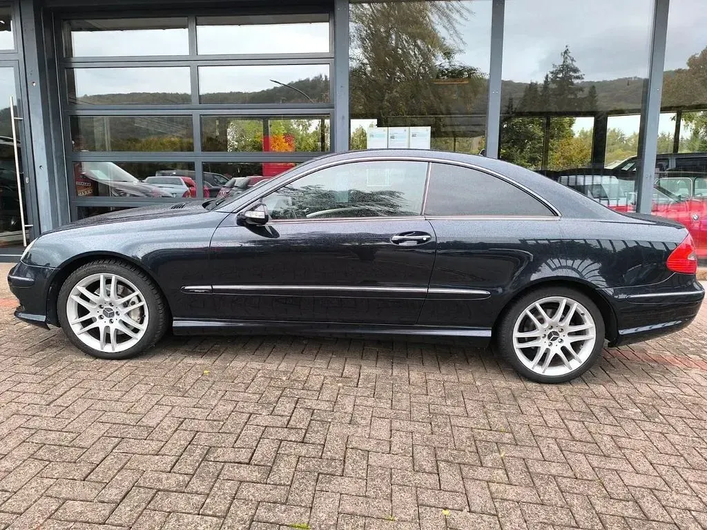 Gebraucht Mercedes CLK200 Avantgarde 184 PS (135 kW) 2009 Schwarz Coupé