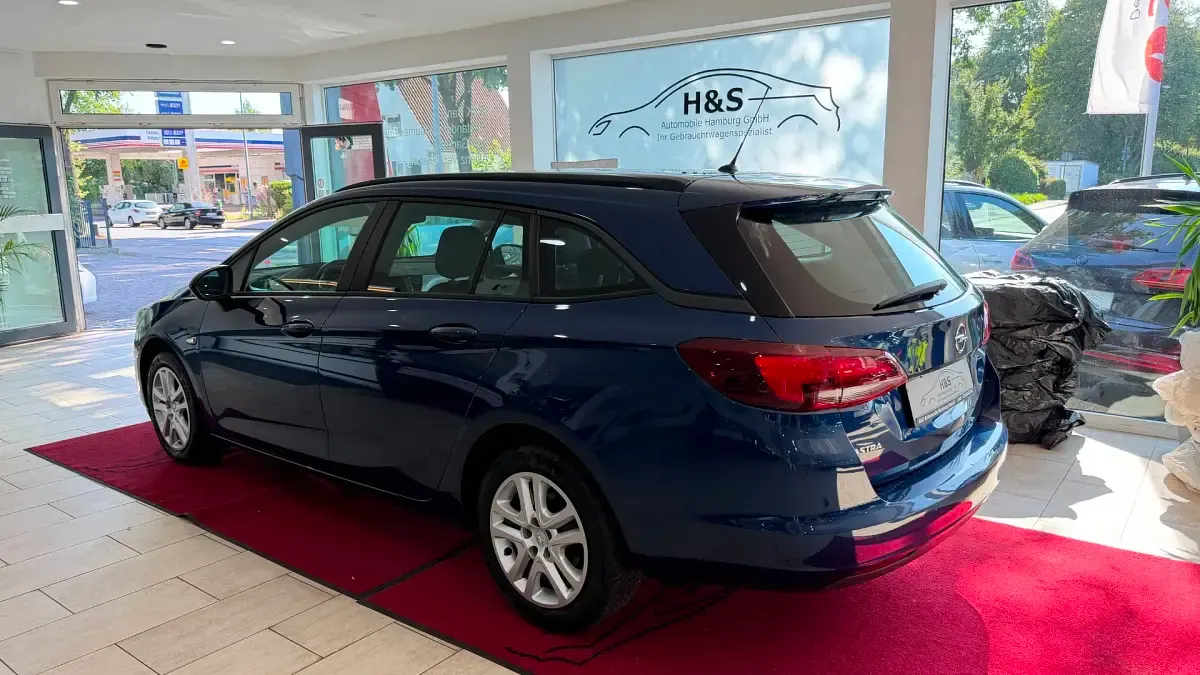Gebraucht Opel Astra Business 110 PS (80 kW) 2022 Nautic blau Kleinwagen