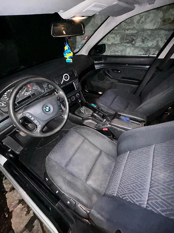 Gebraucht BMW 525 163 PS (119 kW) 2003 Grün Limousine