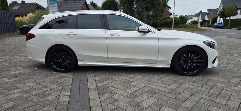 Gebraucht Mercedes C250 AMG line 204 PS (150 kW) 2015 Weiß Kombi