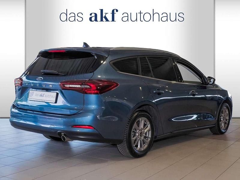 Gebraucht Ford Focus Titanium X 116 PS (85 kW) 2023 Chromablau metallic Kombi