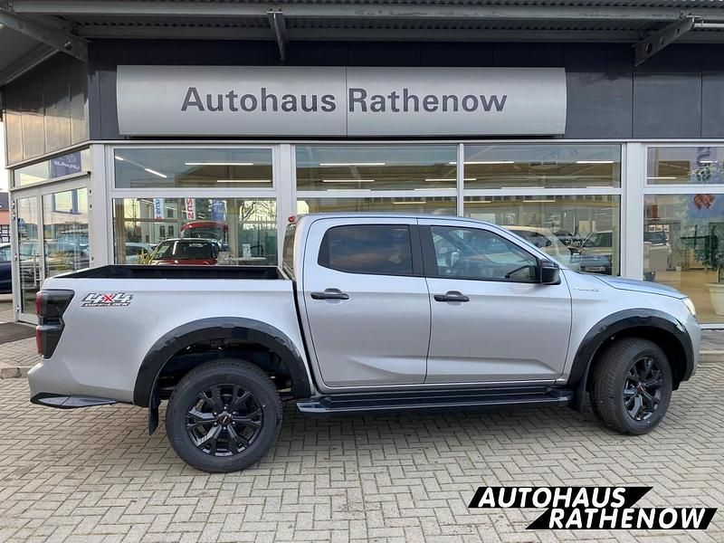 Gebraucht Isuzu D-Max 163 PS (119 kW) 2024 Orange Pickup