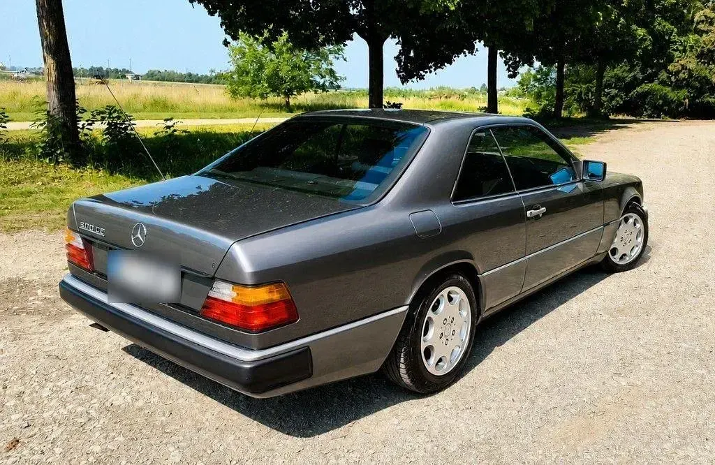 Gebraucht Mercedes 300 179 PS (131 kW) 1988 Braun Coupé