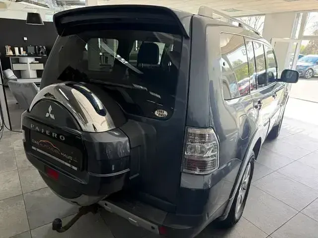 Gebraucht Mitsubishi Pajero Intense 170 PS (125 kW) 2007 Graphitgrau (p) SUV