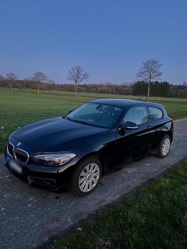 Gebraucht BMW 116 109 PS (80 kW) 2016 Schwarz Kleinwagen