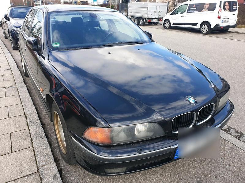Gebraucht BMW 520 150 PS (110 kW) 2000 Schwarz Limousine