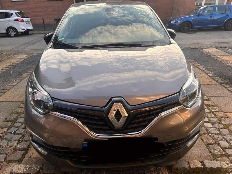 Grau Gebraucht 2019 Renault Captur LIMITED SUV | 9.500 € (Superpreis) - Bild 1/4