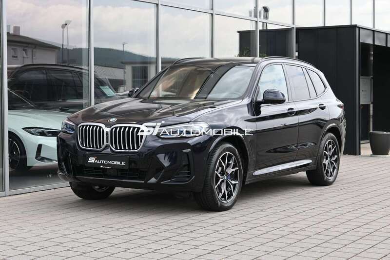 Carbonschwarz metallic Gebraucht 2024 BMW X3 M Sport SUV | 63.950 € (Etwas zu teuer) - Bild 1/4