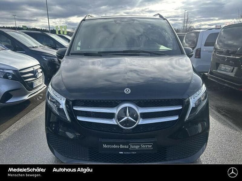 Gebraucht Mercedes V220 Edition 163 PS (119 kW) 2022 Obsidianschwarz Van / Kleinbus
